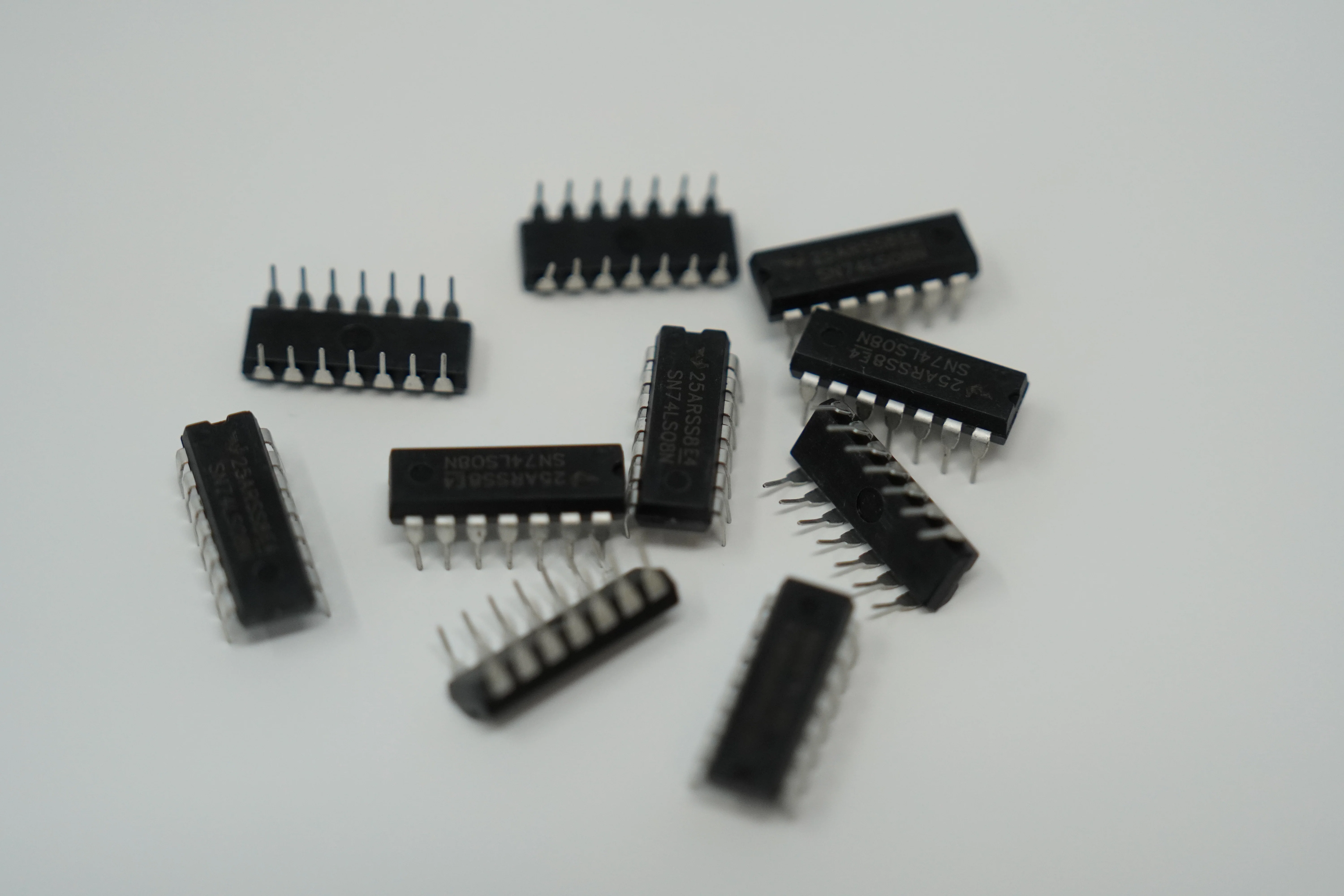 Breadboard Electronics Learning Kit - Image 7